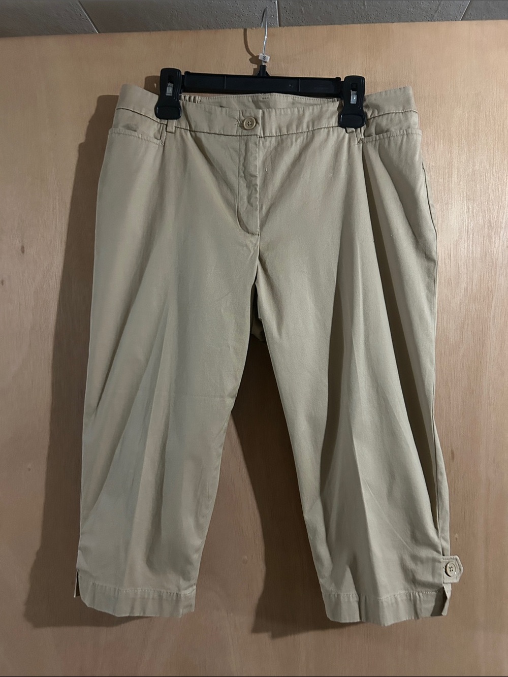 Talbots Beige Cropped Capri Pants